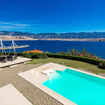 5 Bedroom Awesome In Pag *