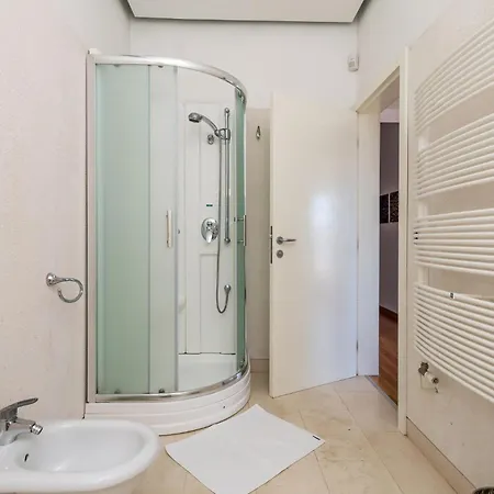 5 Bedroom Awesome In Pag *