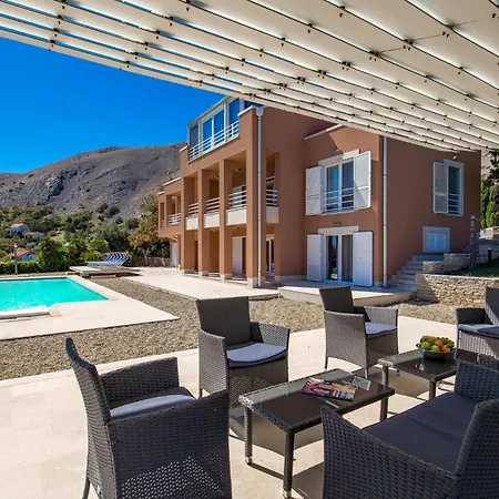 5 Bedroom Awesome In Pag * Bosana