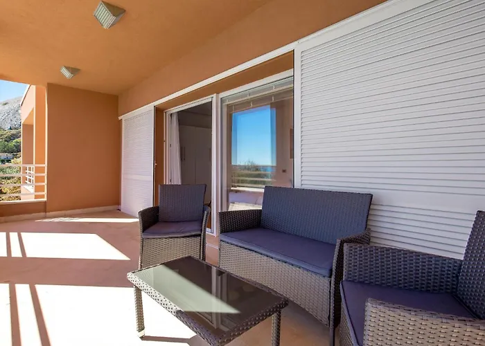 5 Bedroom Awesome In Pag *
