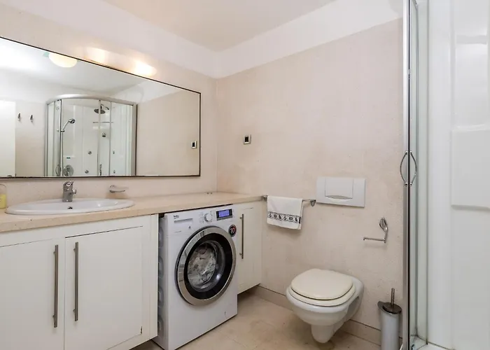 5 Bedroom Awesome In Pag *