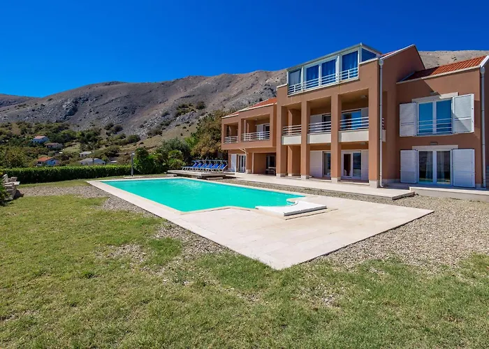 בית נופש 5 Bedroom Awesome In Pag Bosana