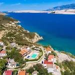 5 Bedroom Awesome In Pag
