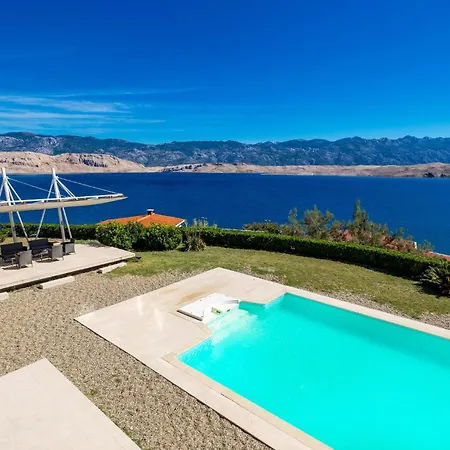 In Pag With Outdoor Swimming Pool *