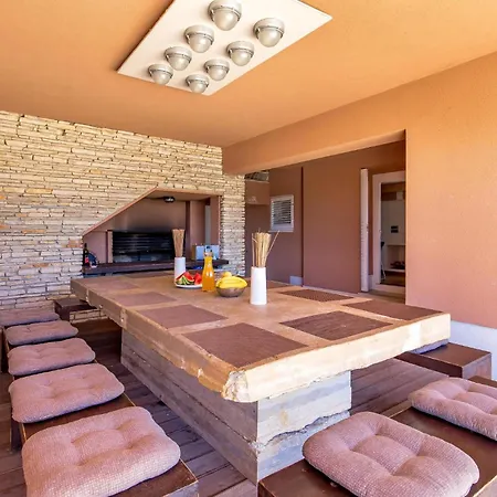 5 Bedroom Awesome In Pag Bosana