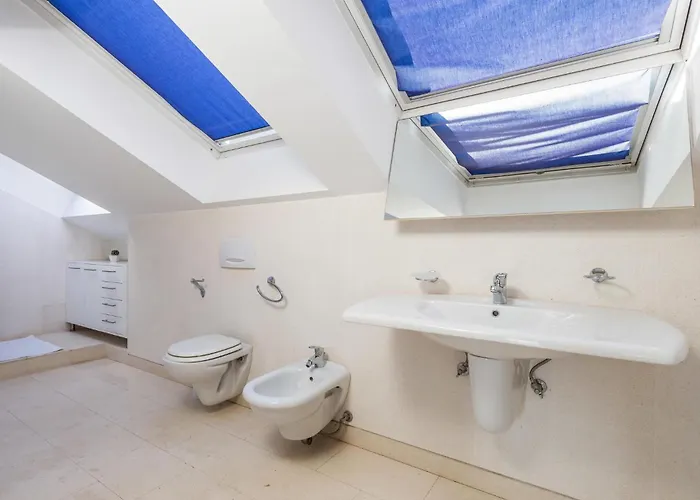 Prázdninový dům 5 Bedroom Awesome In Pag *