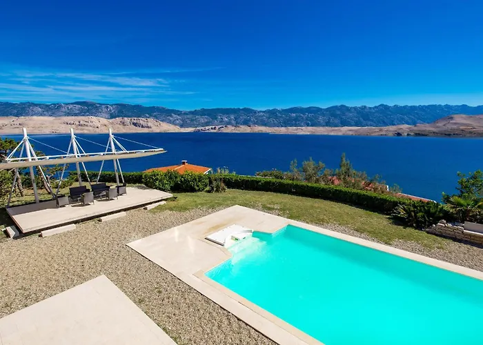 5 Bedroom Awesome In Pag *