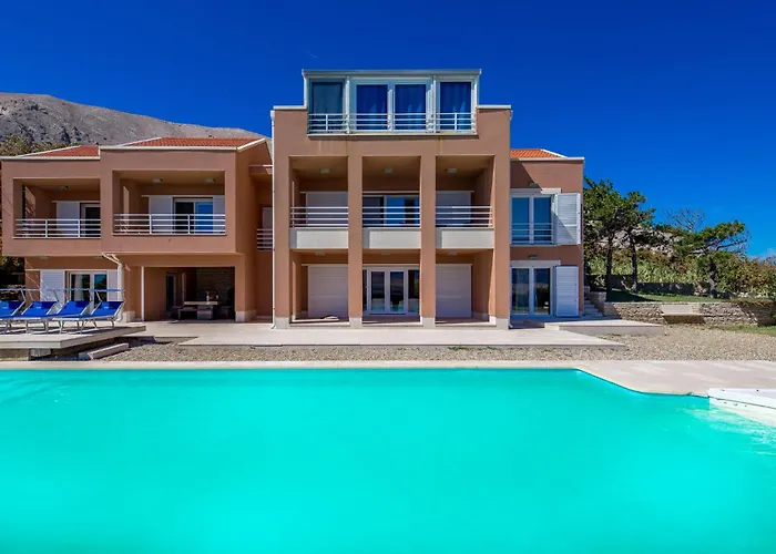 Prázdninový dům 5 Bedroom Awesome In Pag *