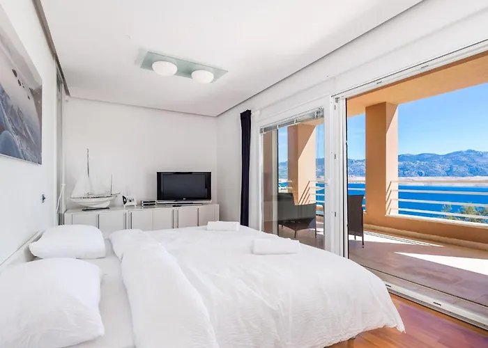 5 Bedroom Awesome In Pag Bosana